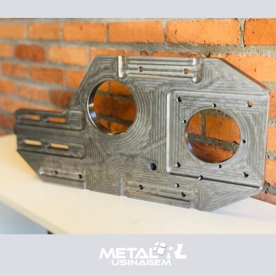Indústria Metalúrgica METALRL - Usinagem de Peças